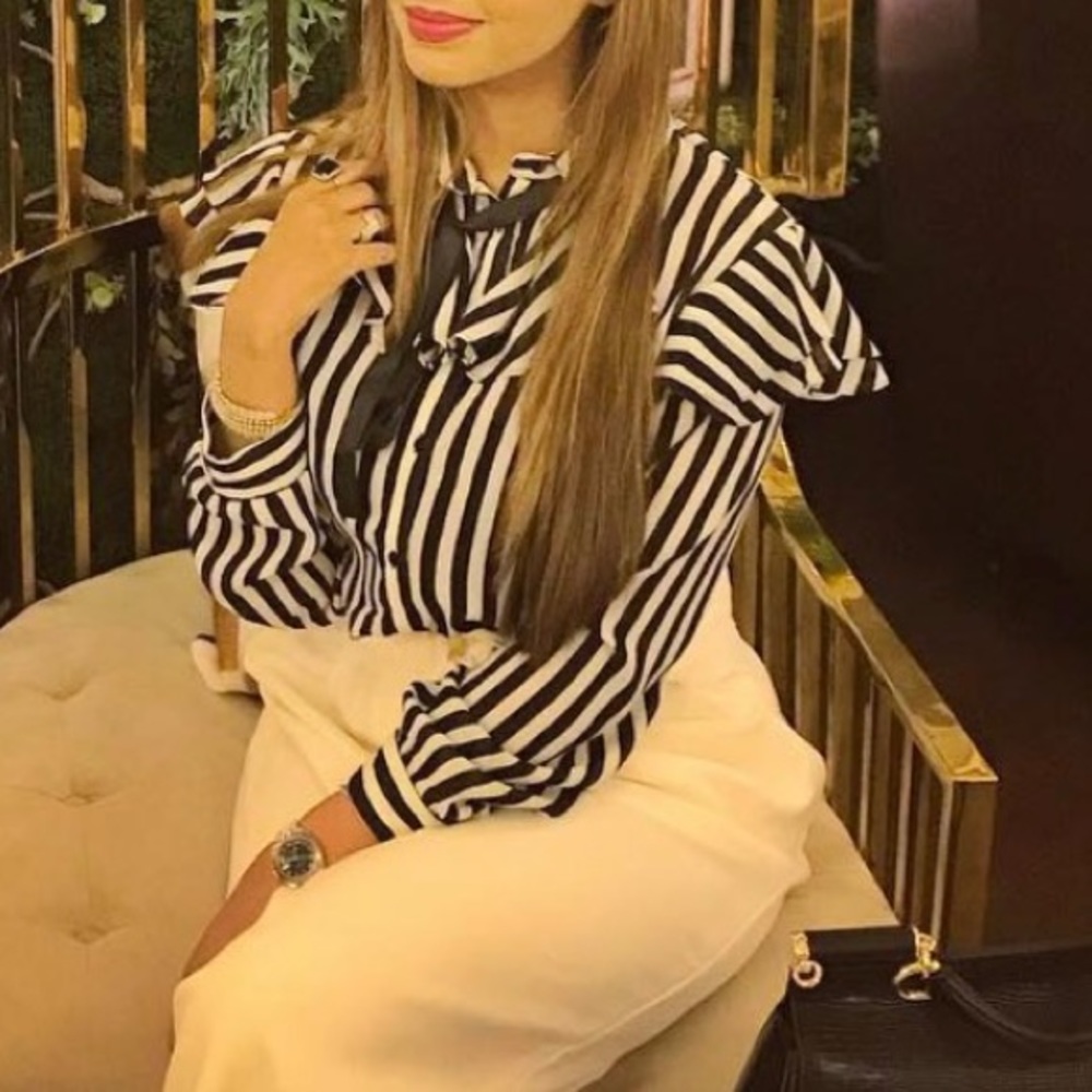 Striped blouse with ribbon